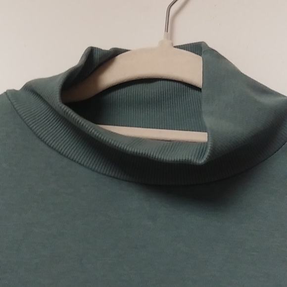 Adidas Green Sweatshirt loose fitting size M - Picture 4 of 7